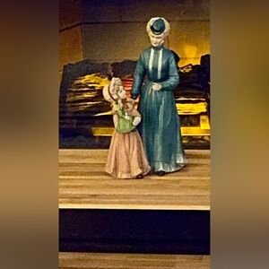 Homco Vintage Figurine of Grandmother and Child, From Olding Days We Used To Say